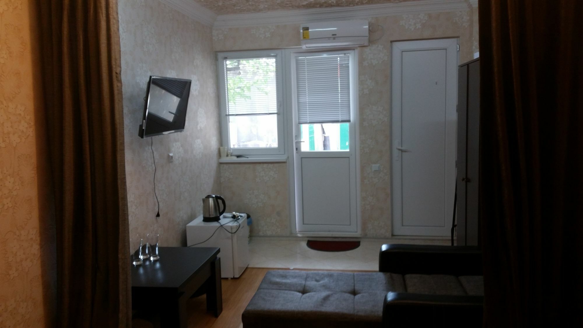 Guest House Spartak Tbilisi Exterior photo